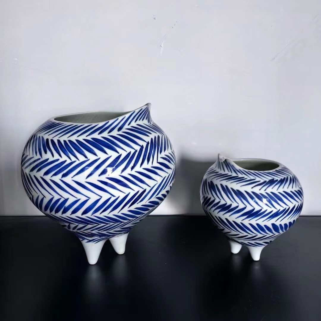 东方饰品景德镇时尚高端器装装青花陶瓷居家手绘花瓶青花软花酒店