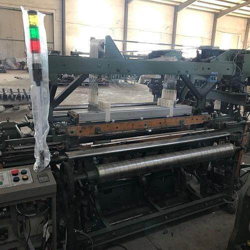 GA615A-4X4电脑控制多臂多梭箱织机