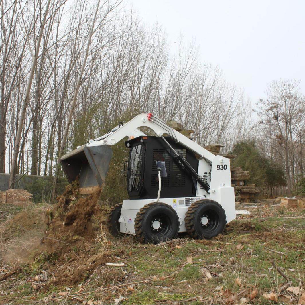 出口俄罗斯轮式滑移装载机HT930建筑施工型铲车室内搬运滑移机
