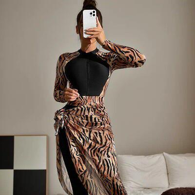 Muslim Womens Leopard Print Swiear Set Modest Fashion