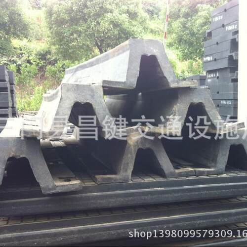 DA500*1500L护舷 DA型橡胶护舷 码头船只船用靠泊安全防撞条