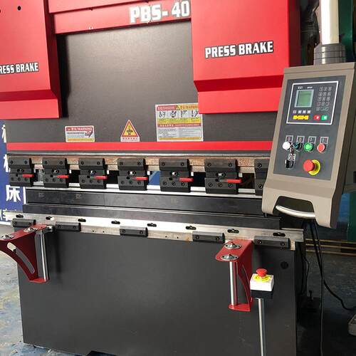 三轴伺服数控折弯机PBS-40T/16002+1厂家现货金属成型机械设备