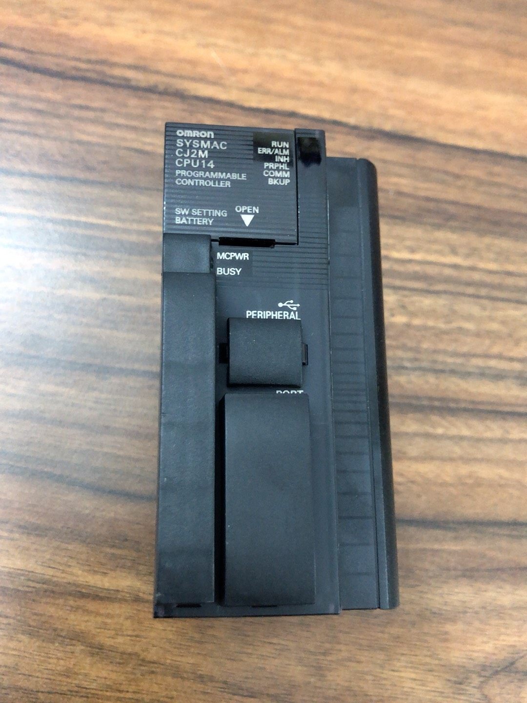 欧姆龙CJ2M-CPU14，成色95新，功能OK，有量，单价