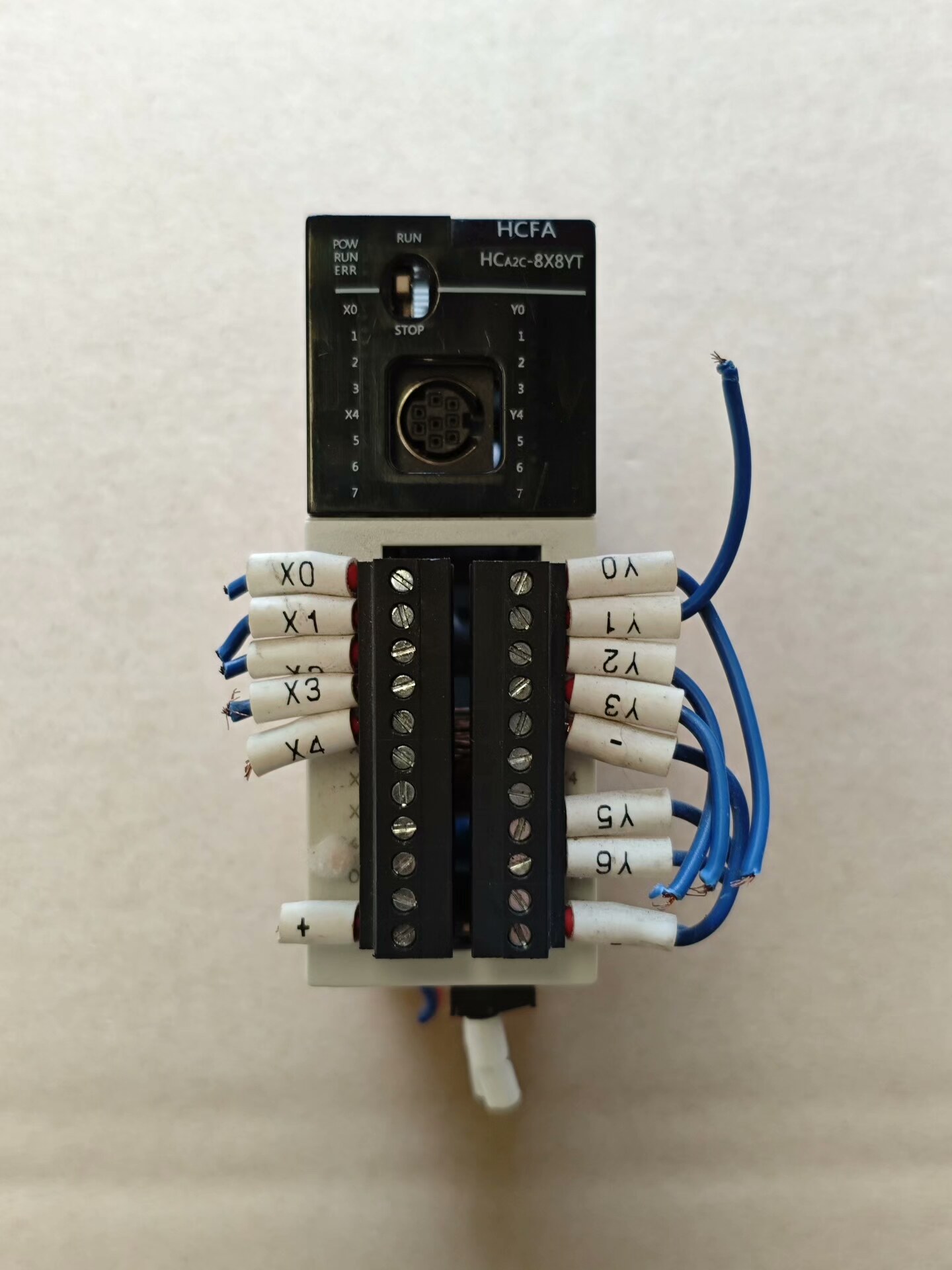 禾川PLC模块 HCA2C-8X8YT-D 剪线拆机，实物拍