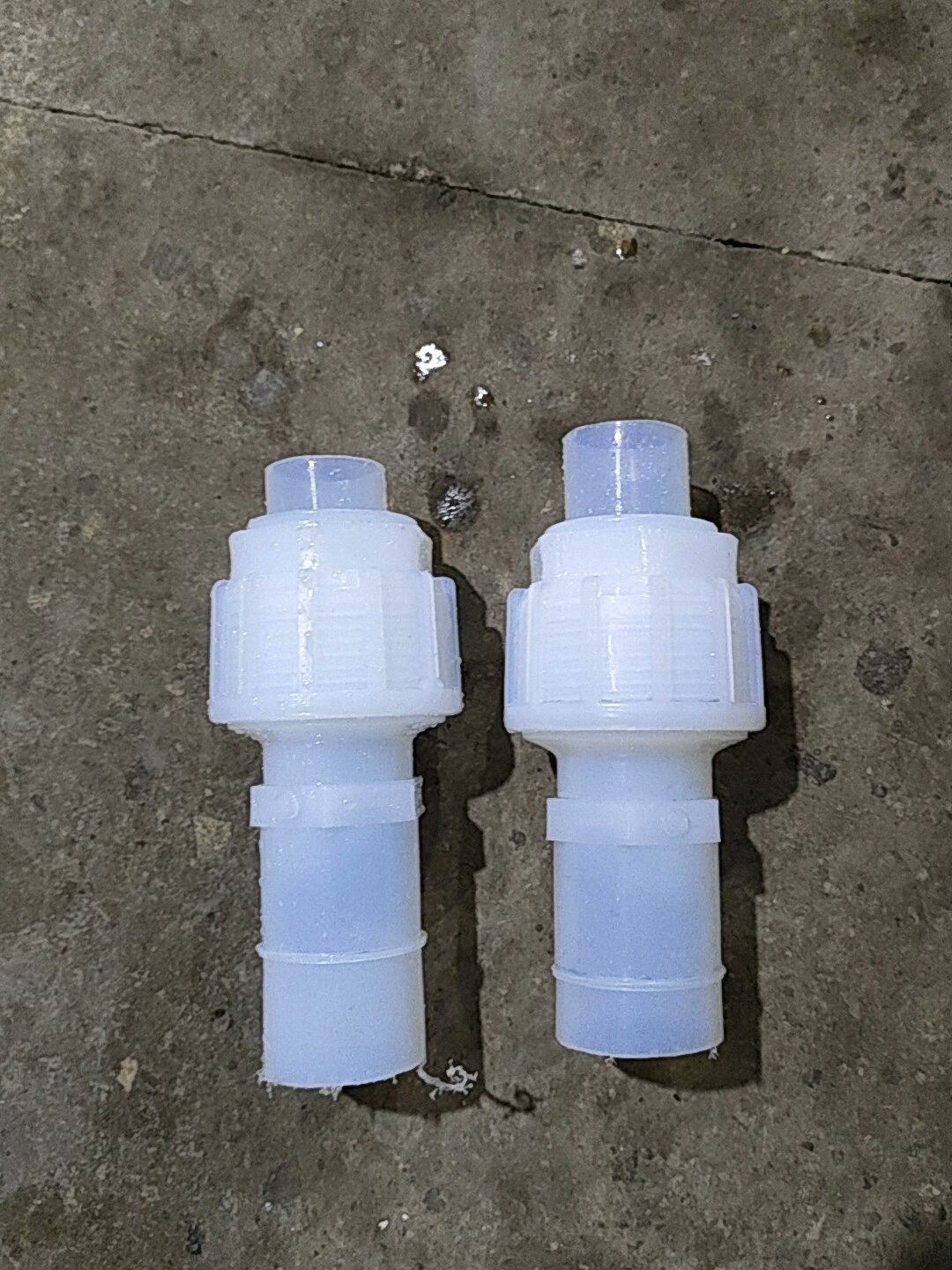 PFA变径直接，4.5厘米变3.5厘米，少量现货，有意者私聊