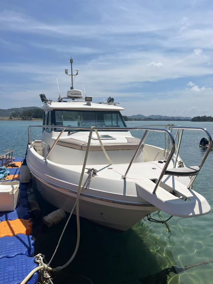 途达32尺游钓艇2018年建造2019年下水长7.98米，宽3米