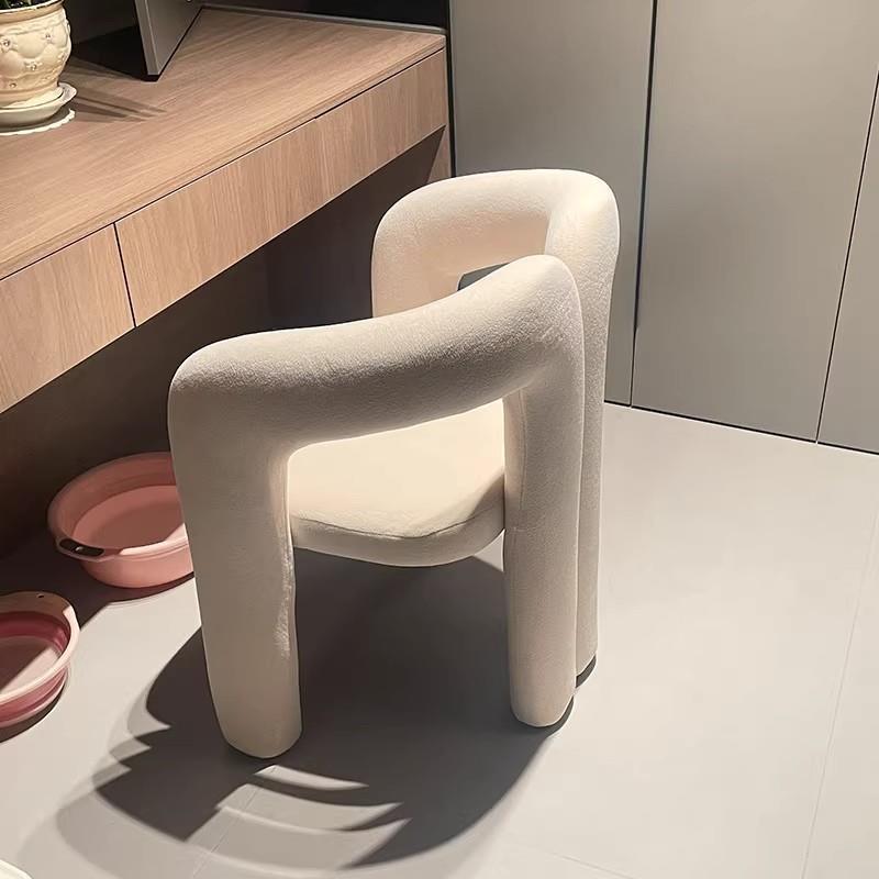 网红化妆凳子约设计师现轻代简卧室家用奢椅餐靠背梳妆台BXY椅子