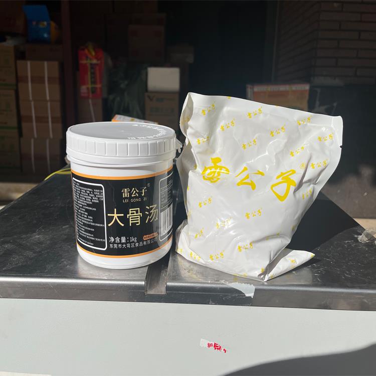 雷公子大骨汤1kg猪骨高汤大骨浓汤白汤火锅麻辣烫浓汤宝浓缩商用