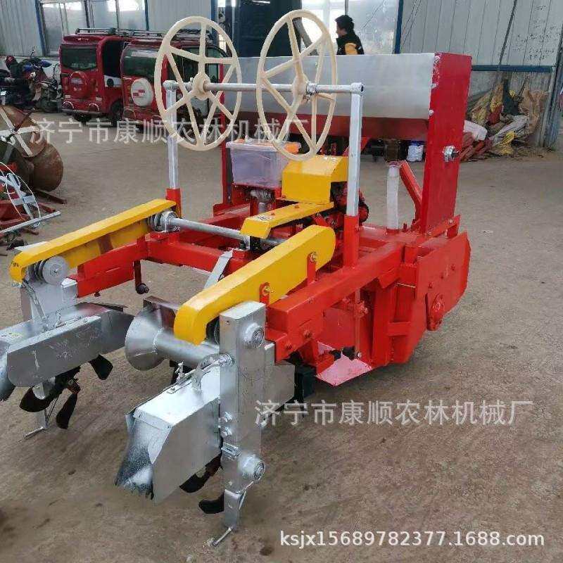 西瓜起垄机图片 土豆播种覆膜机 膜上点播花生播种覆膜机价格