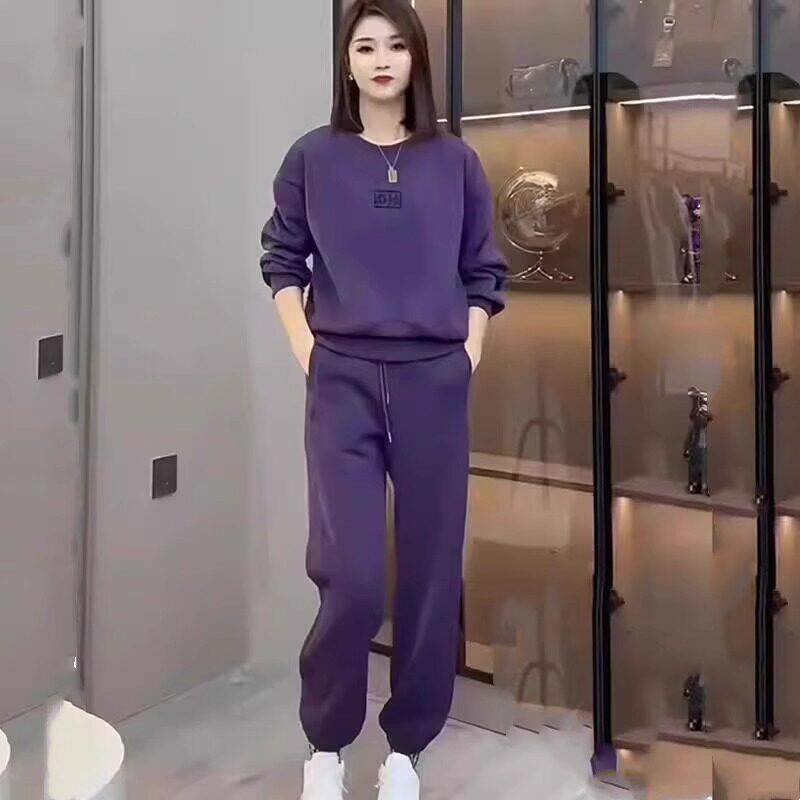 休闲运动套装女2026年春秋新款时尚显瘦紫色圆领卫衣束脚裤两件套