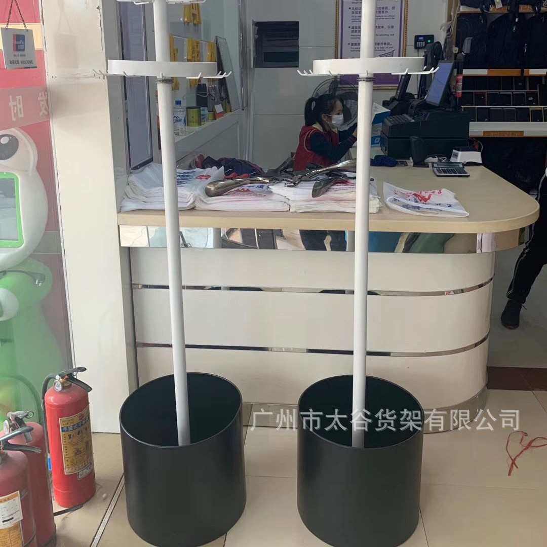 新款黑色圆桶带轴承皮带货架,各类皮具展架腰带