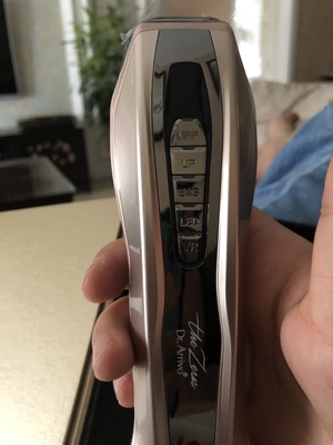 Dr.ArrivoThe Zeus宙斯美容仪器家用电穿孔导入仪脸部日本标准版使用评价评测