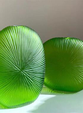 欣可家居 【中古】复古质感春日绿摹刻手工玻璃扁扁花瓶轻奢摆件