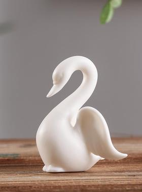 高档精品化陶摆瓷桌件白玉泥白天鹅面茶德盘玄关电视柜软装家居小