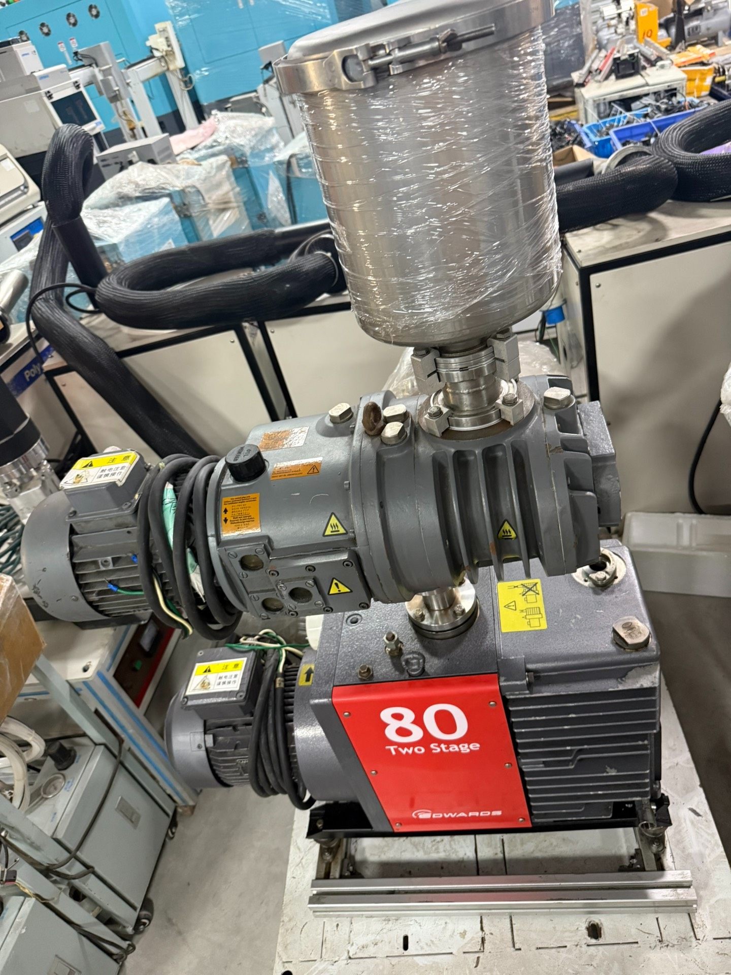 爱发科真空泵组型号E2M80一套，需要联系，如图所示