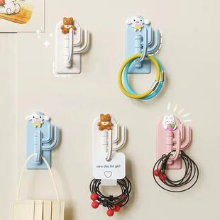 Creative cartoon triangular hooks, cute for student dorms, n