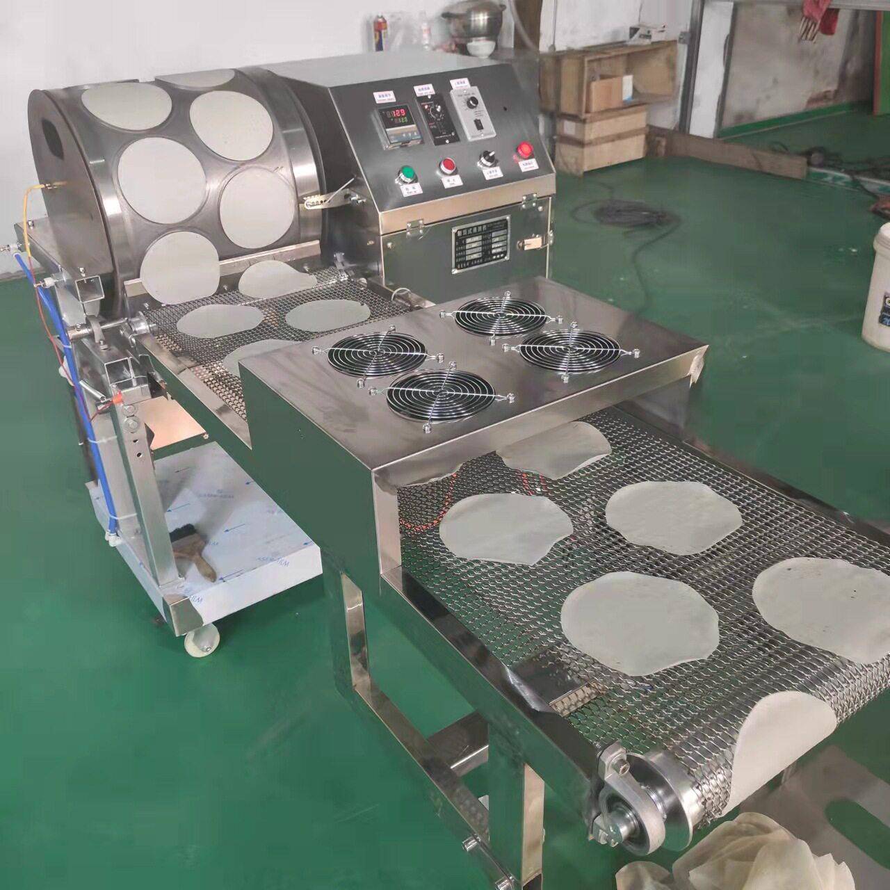 燃气加热烤鸭饼机器方形圆形自动上浆春卷皮薄饼商用千层皮机厂家
