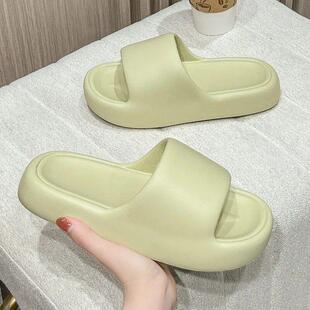 凉拖鞋 summer sandals slippers夏季 女软底情侣沙滩外穿踩屎感鞋