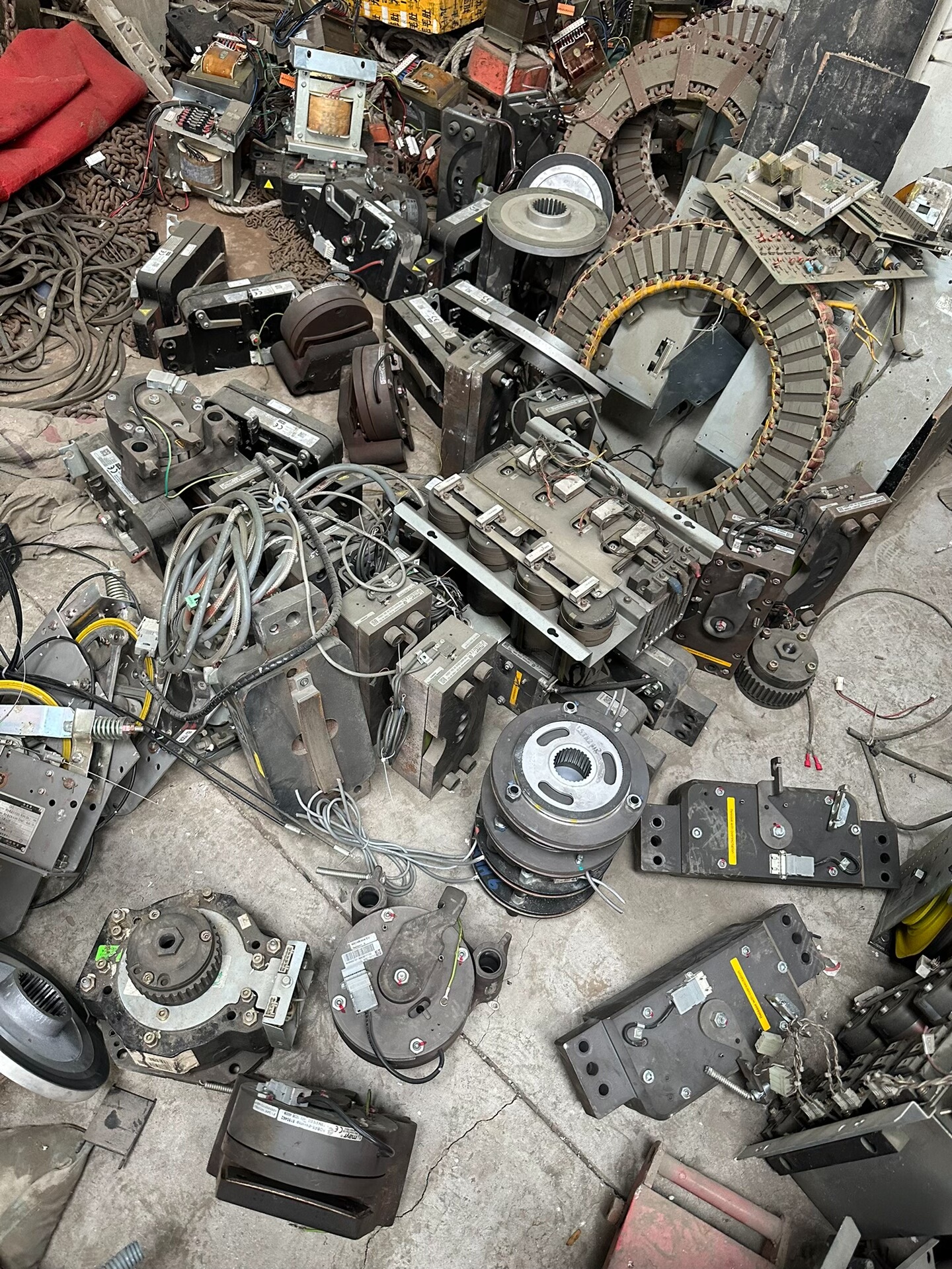 通力，迅达，东芝，奥的斯抱闸，各种型号。