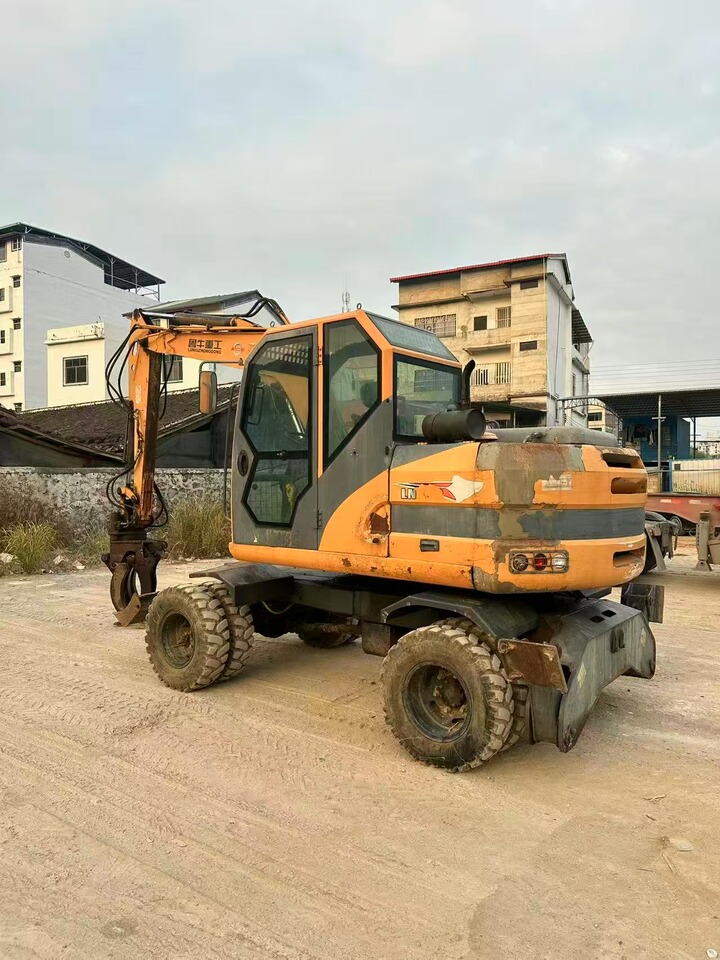 11月19日贺州鲁牛75轮式夹木机网络拍卖公告