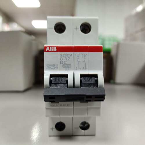 ABB剩余电流动作断路器 F204 AC-63/0.03；2CSF204005R1630