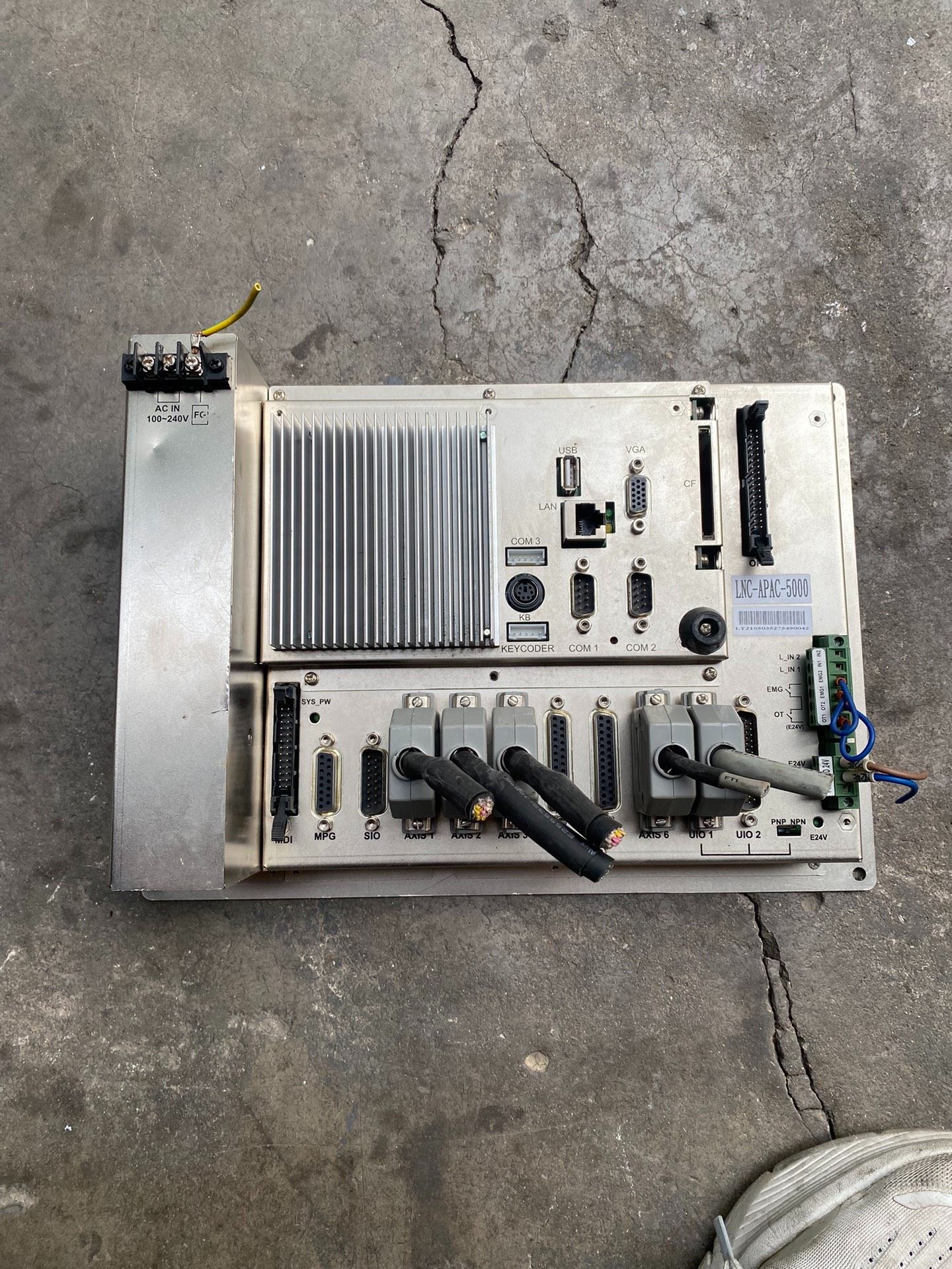 LNC-APAC-5000 宝元数控系统 主机 外观成色不错