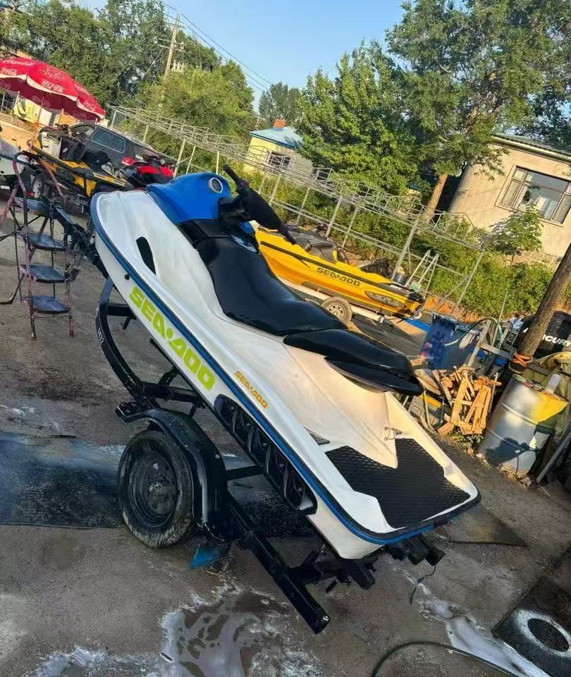 海神摩托艇，原版原漆，四缸铃木机器，工作时间短，功能正常