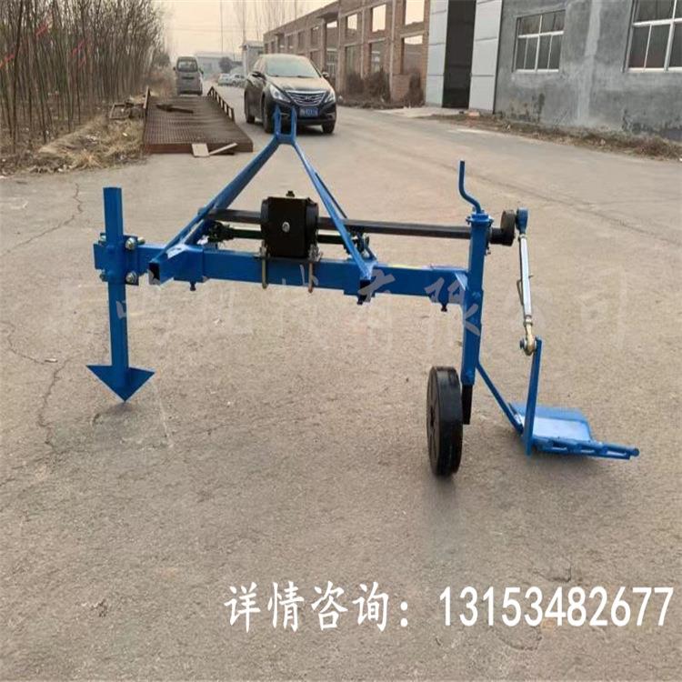 四轮拖拉机带的牵引式带抖土功能的大葱收获机 起苗机 挖葱机