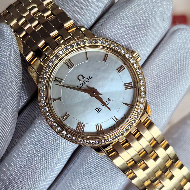 98新27mm欧米茄碟飞系列石英女表18k黄金镶钻413.55.27.60.05.001