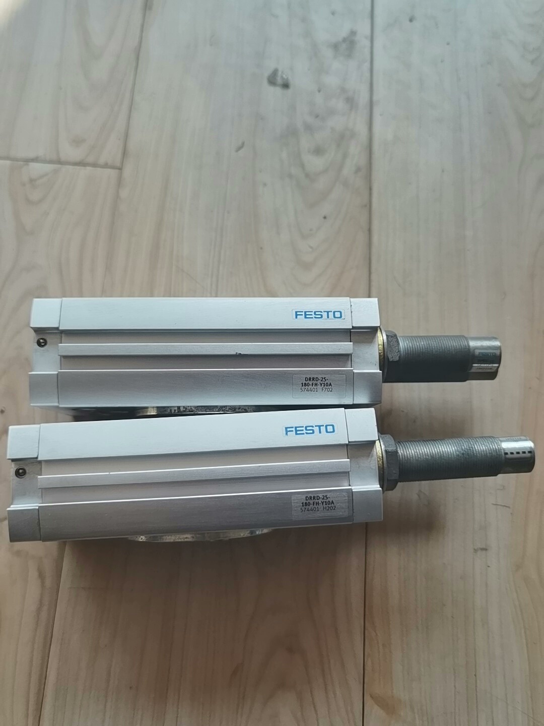 二手拆机费斯托旋转气缸 DRRD-25-180-FH-Y10