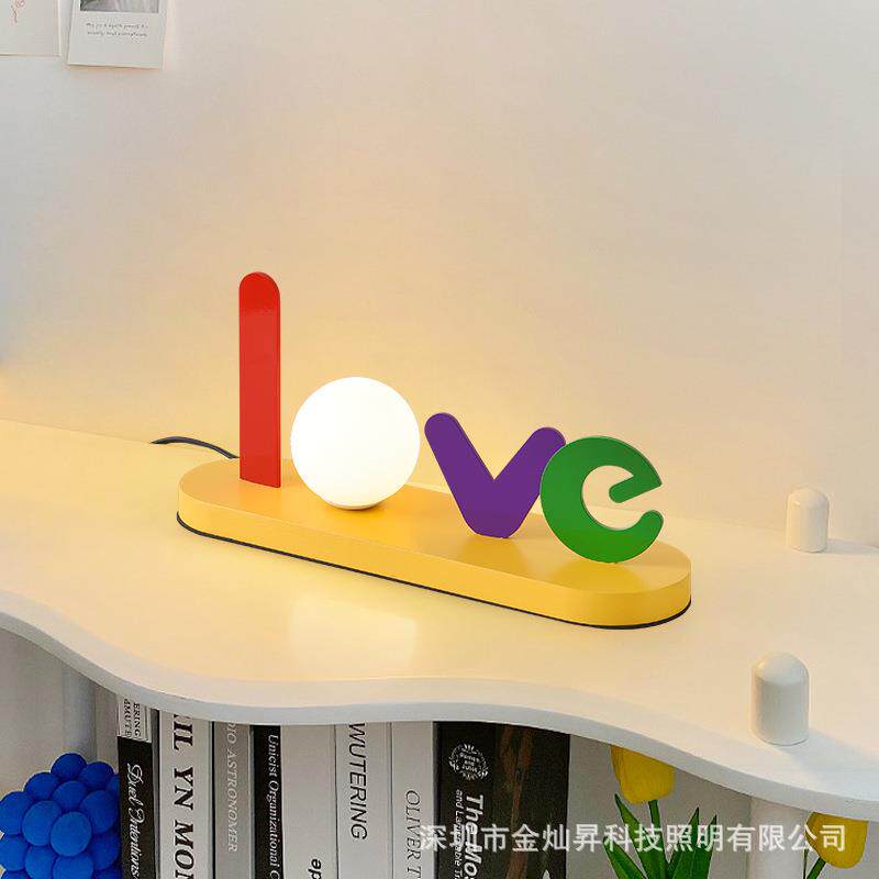 原木简约创意台灯设计师个性艺术客厅卧室床头LOVE浪漫氛围装饰灯