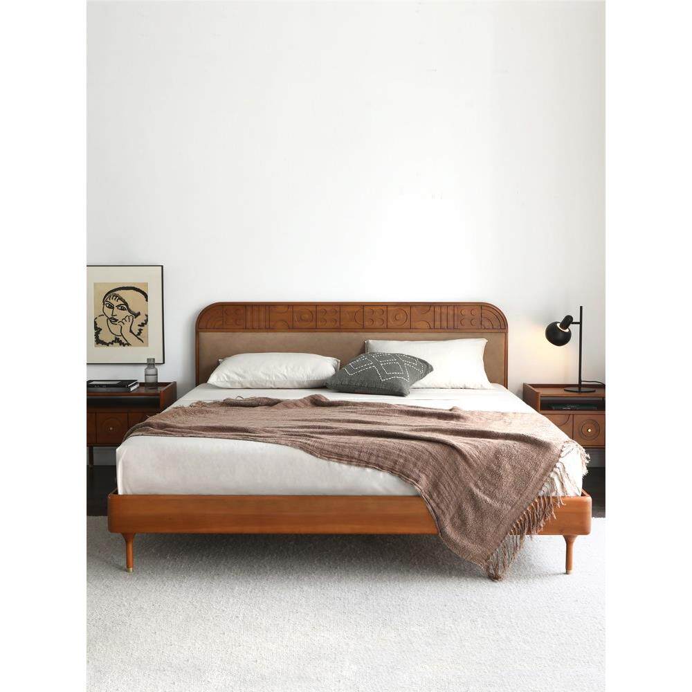 北欧表情床中古复古风卧室主卧双人床实木雕花科技布软靠设计师款