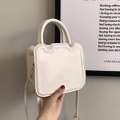 斜挎包复古百搭手提小方包 时尚 欧美今年流行包包女春季 新款