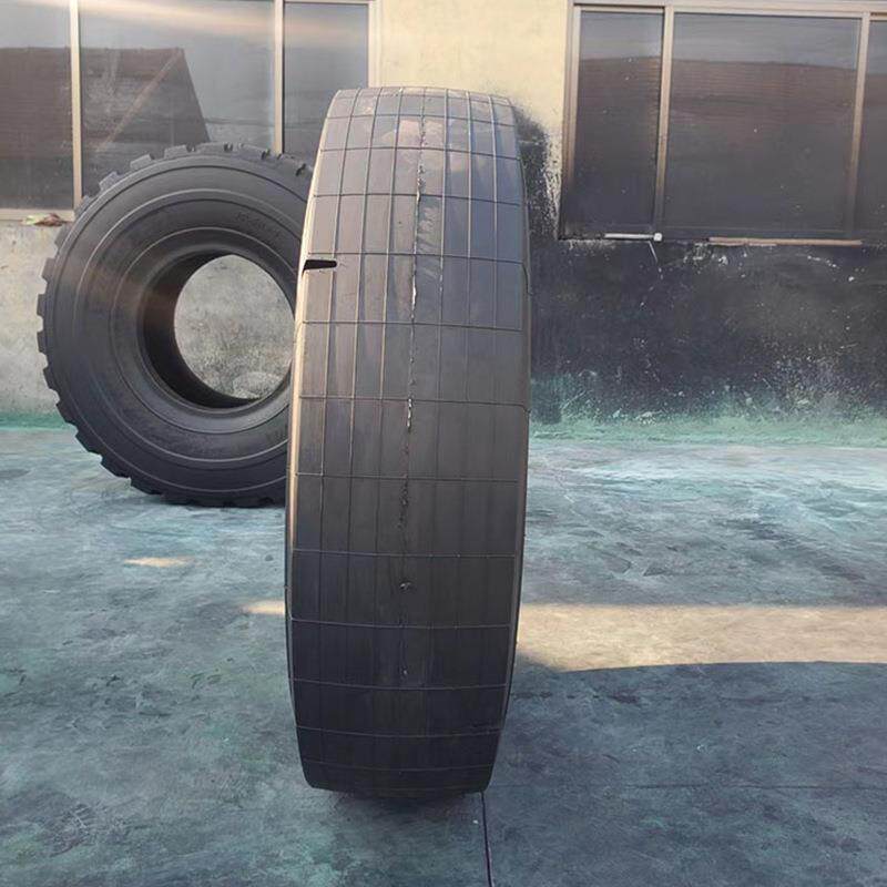 1200R24光面轮胎井下铲运机L-5S花纹全钢丝工程机械耐磨轮胎