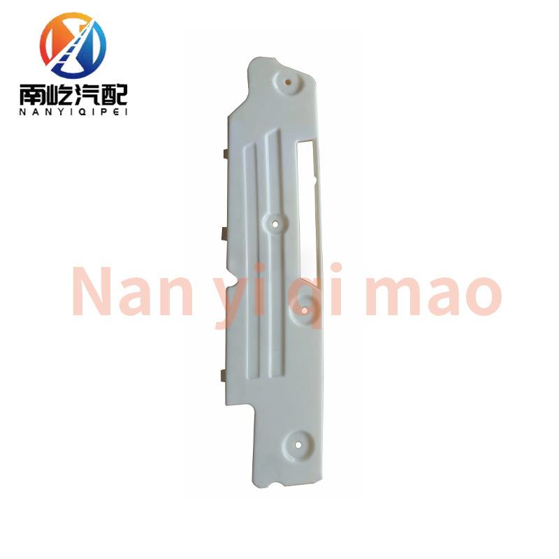 适用FM400/440沃尔沃泵车卡车大灯框大灯仓配件82076266/82076158