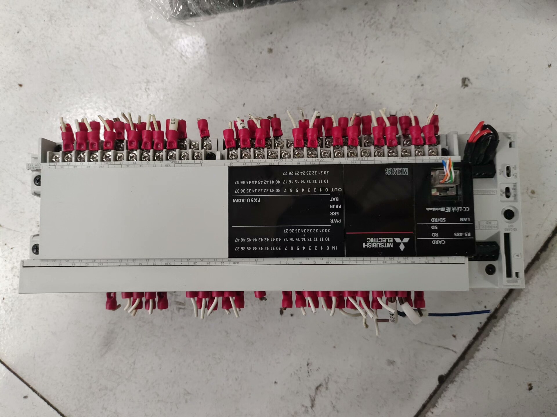 三菱PLC  FX5U-80MT/ES，二手拆机，成色漂亮，