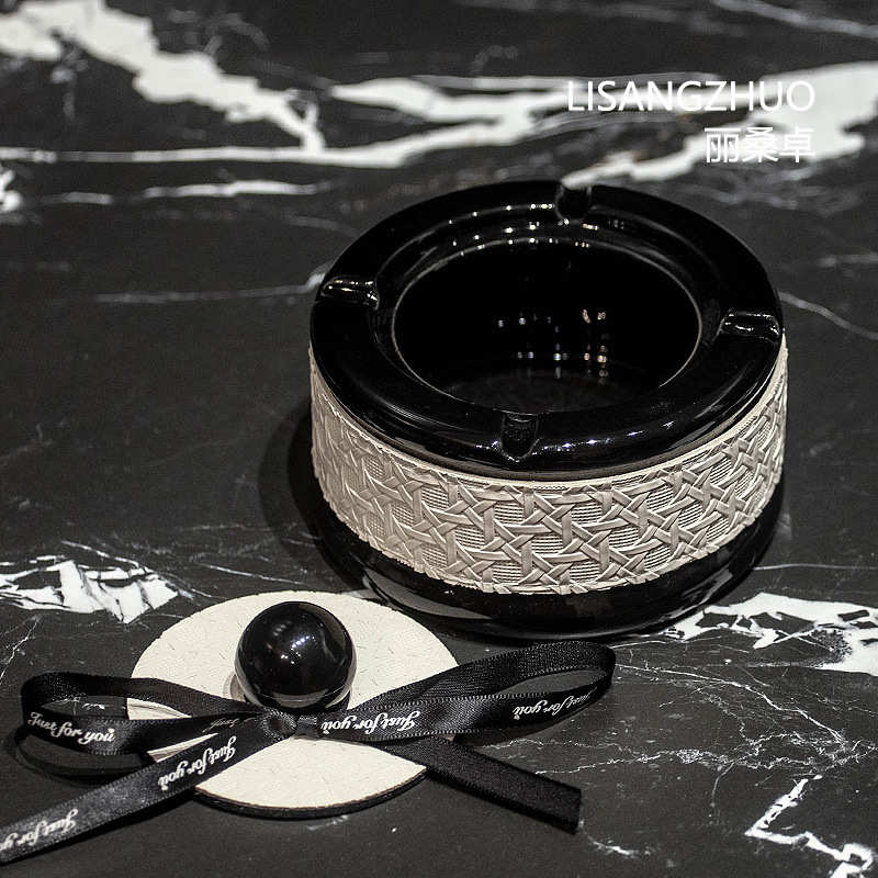 烟灰缸装饰品摆件法式复古中古风防飞灰带盖客厅桌面高颜值轻奢