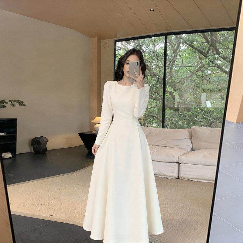 WFYO/白色长袖连衣裙子女2026春新款高级感礼服裙收腰显瘦长裙ins