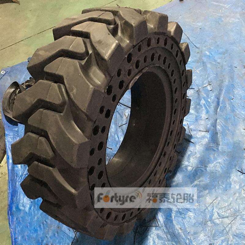 供应滑移式装载机轮胎30x10-16(10-16.5)实心轮胎/配轮辋