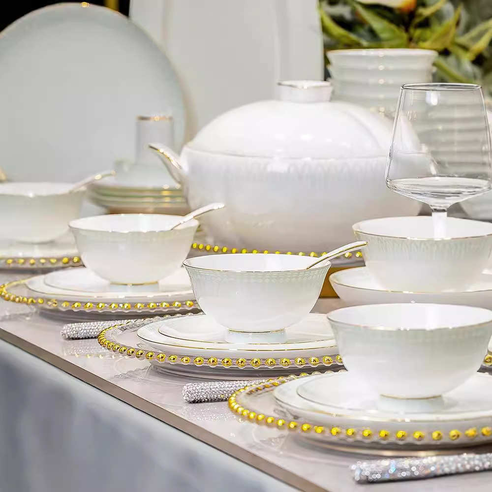 2024新款碗盘套装家用釉下彩高档轻奢景德镇骨瓷乔迁碗碟陶瓷餐具