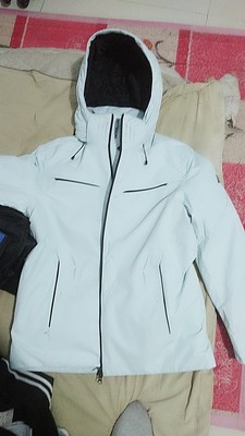 滑雪服防寒外套带帽羽绒服怎么样？三点忠告必须注重