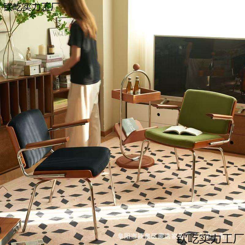 设计师阳台休闲椅北欧餐椅家用简约客厅靠背扶手沙发椅子