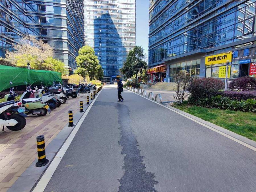 昆明市五华区普吉街道办事处绿地云都会广场B地块6幢12层1208号房产 - 司法拍卖 - 阿里资产