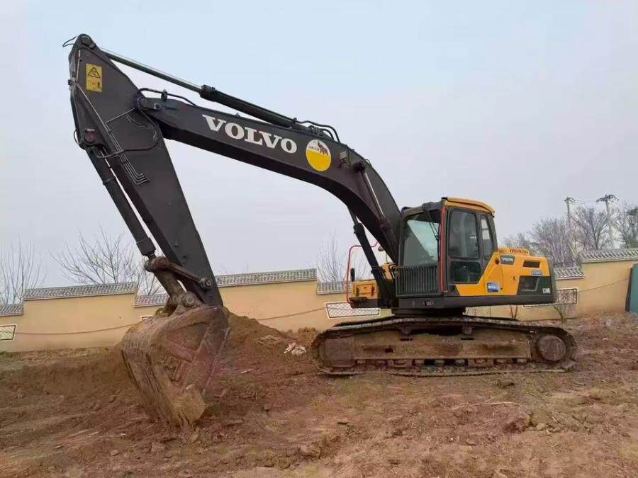 4月22日保定资产处置沃尔沃240挖掘机网络拍卖公告