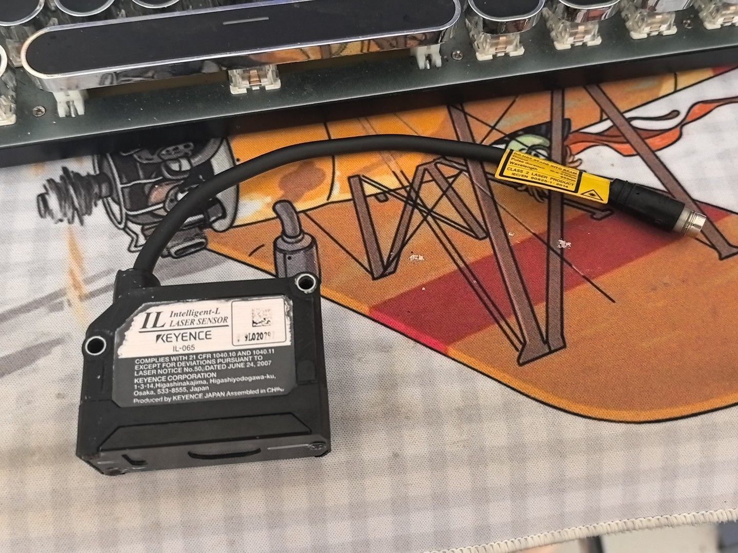 基恩士KEYENCE IL-065智能激光传感器，型号IL-