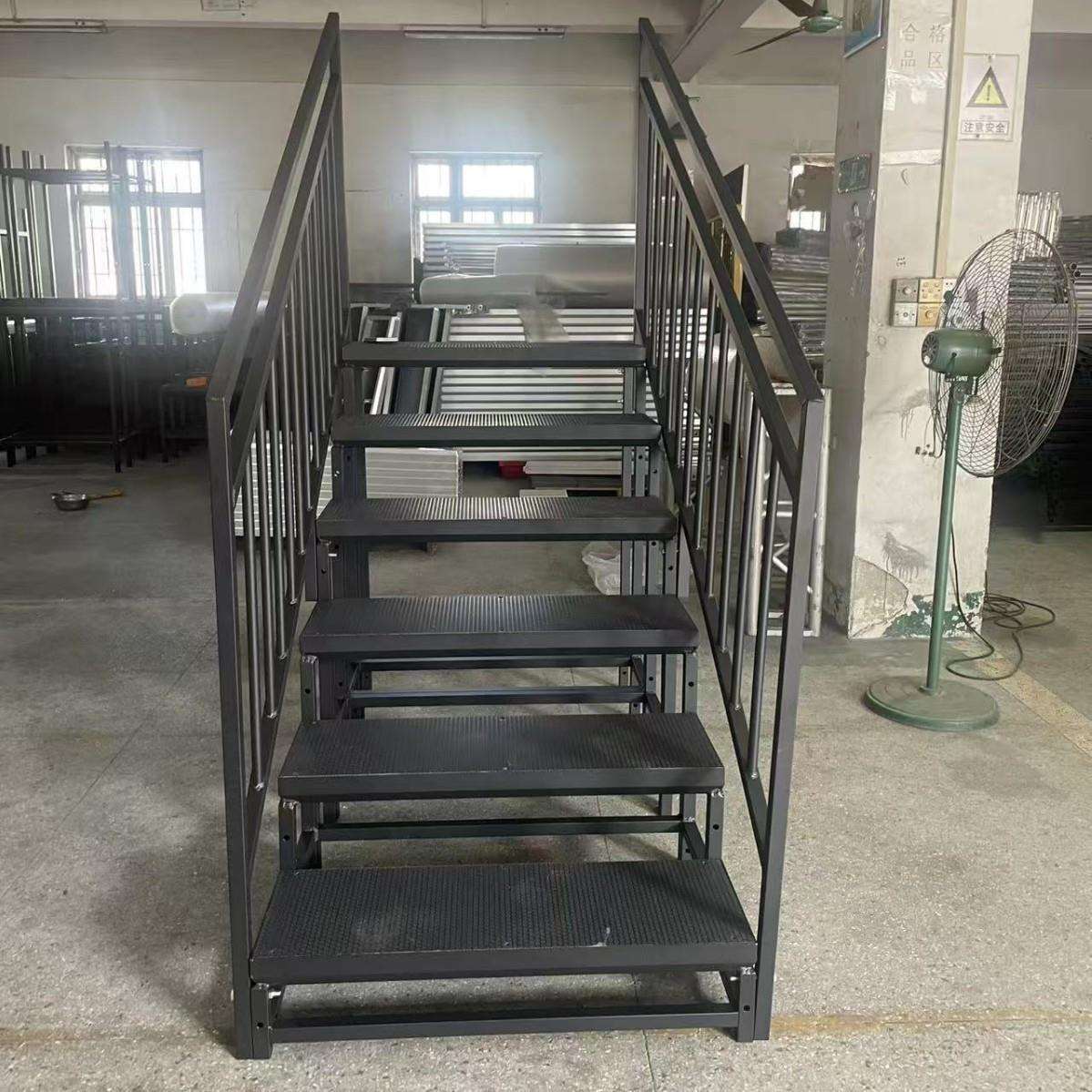 广州厂家楼梯护栏室外露天组装式合唱台铝合金焊接踏步可移动梯子