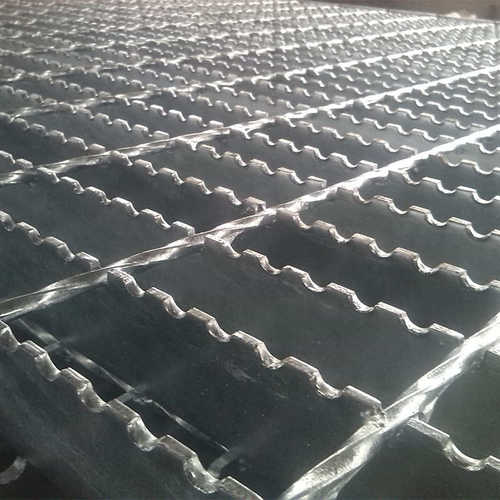 Q235踏步齿形钢格栅防滑排水沟盖板网格板不锈钢热镀锌钢格板定