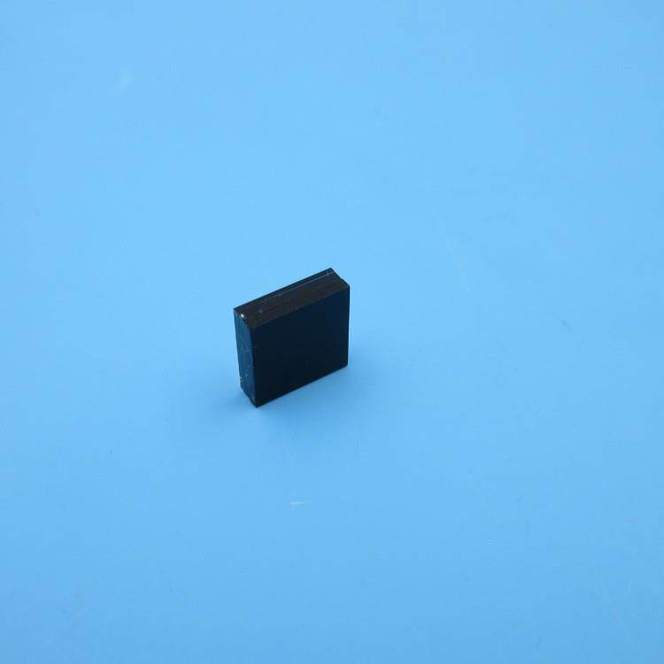 940nm-1100nm通过滤光片 高透近红外光通光片玻璃镀膜透镜 可做 - 实物图