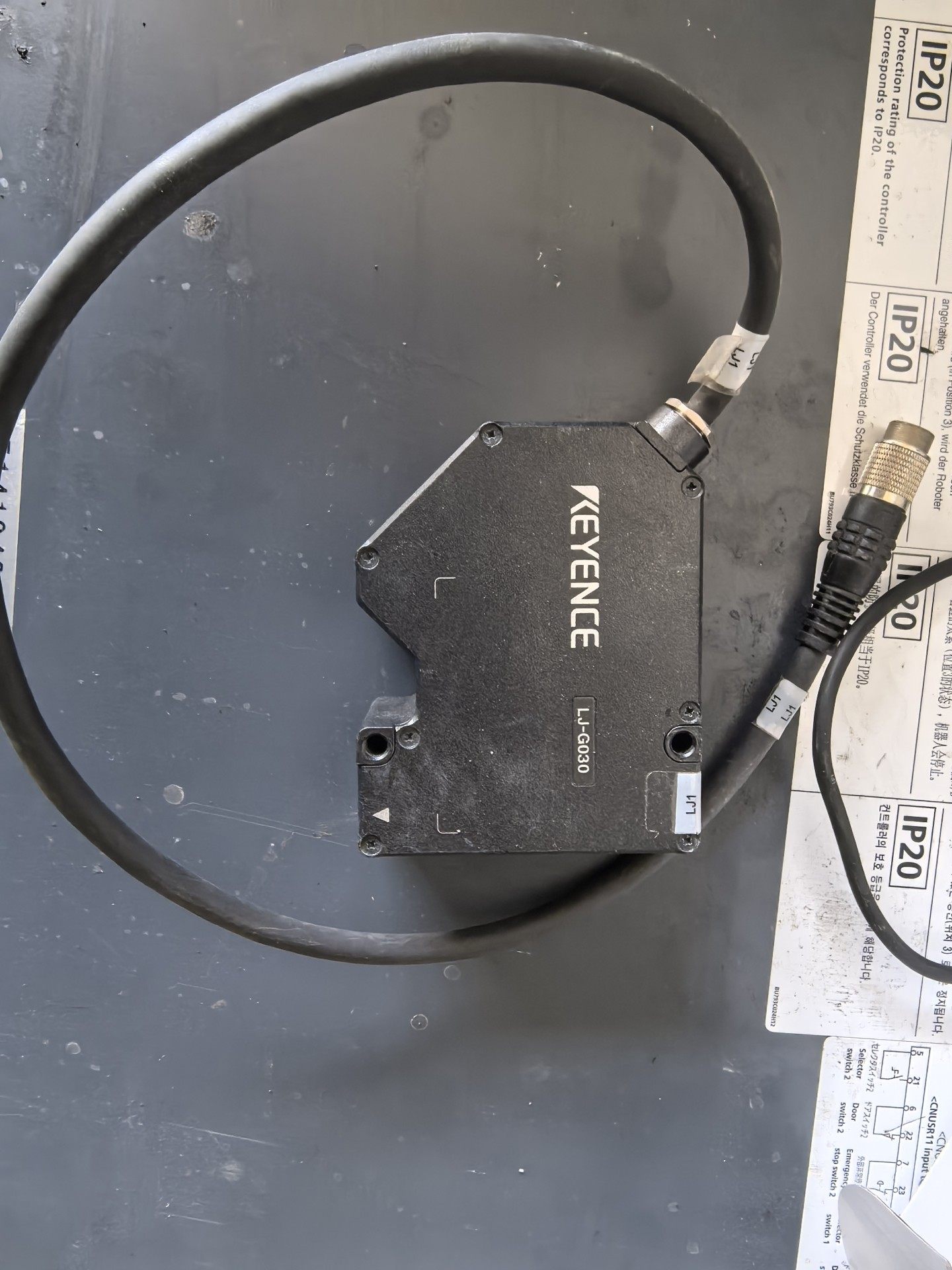 基恩士KEYENCE LJ-G030激光传感器，功能正常。实