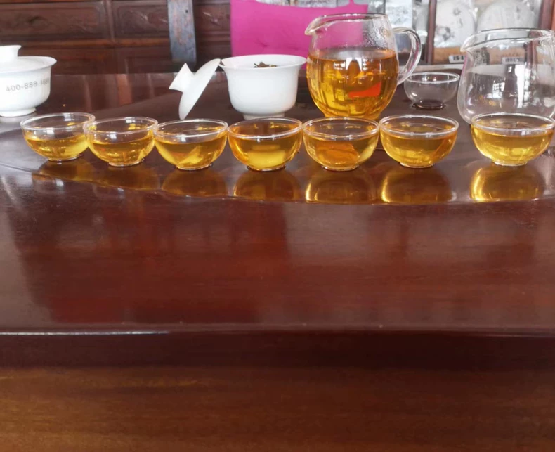 2012年冰島老寨黃金葉磚 500克一磚 頭春古樹老茶 普洱茶 BUASHOP普洱老茶